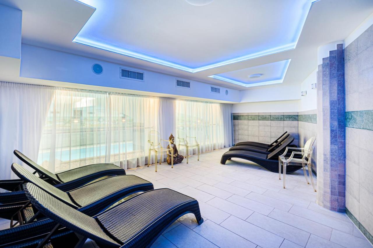 Holiday Club Apartman Hotel Heviz Exterior foto
