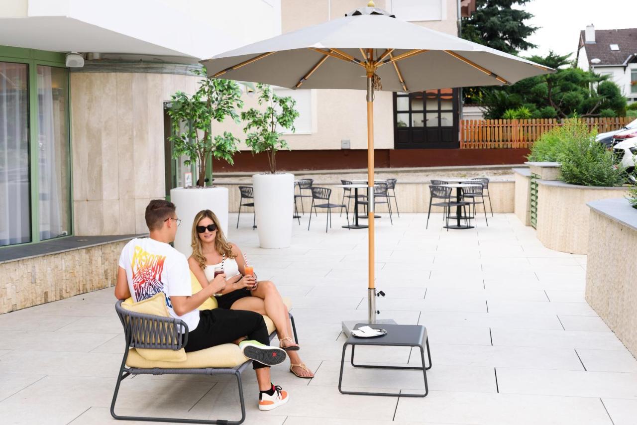 Holiday Club Apartman Hotel Heviz Exterior foto