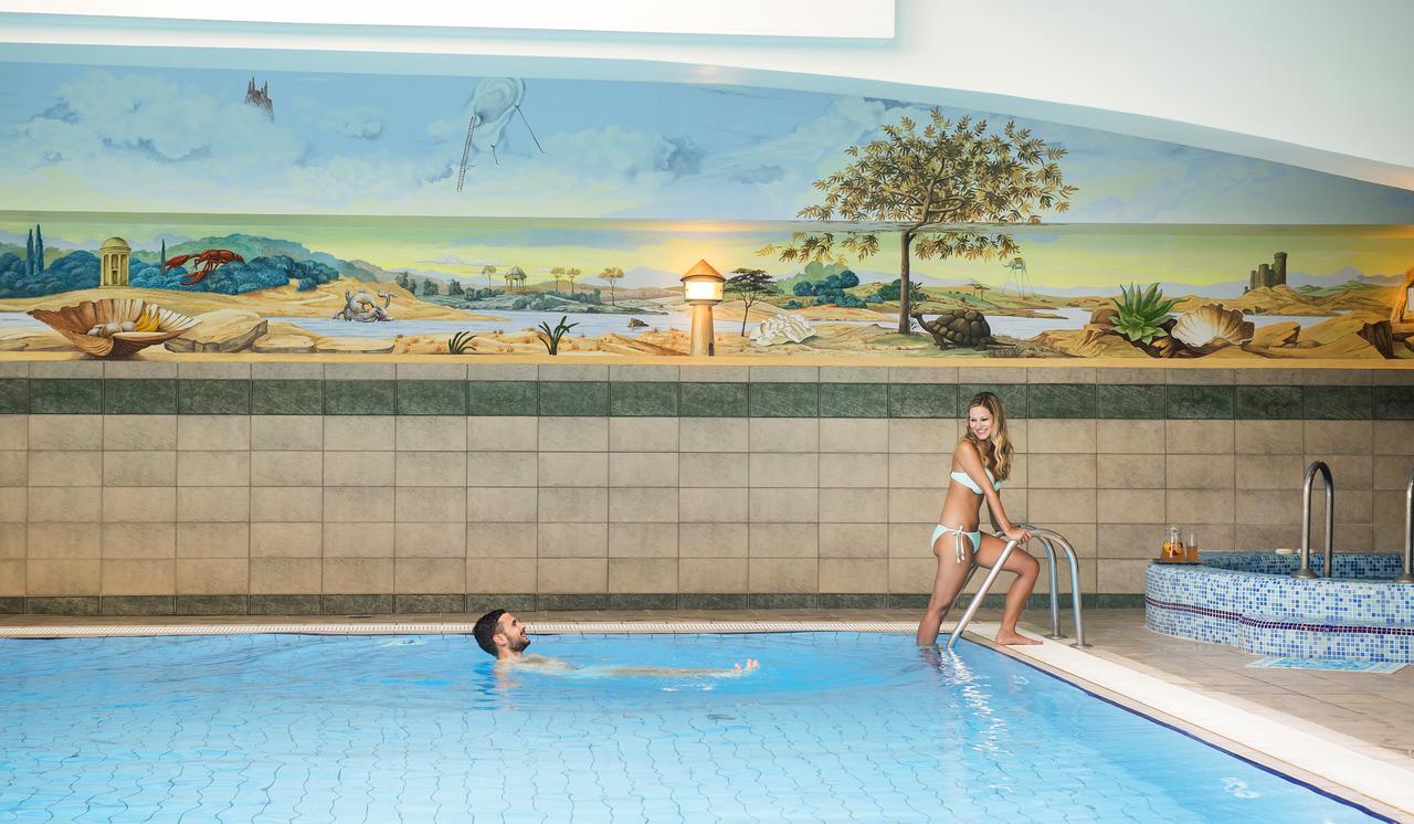 Holiday Club Apartman Hotel Heviz Exterior foto