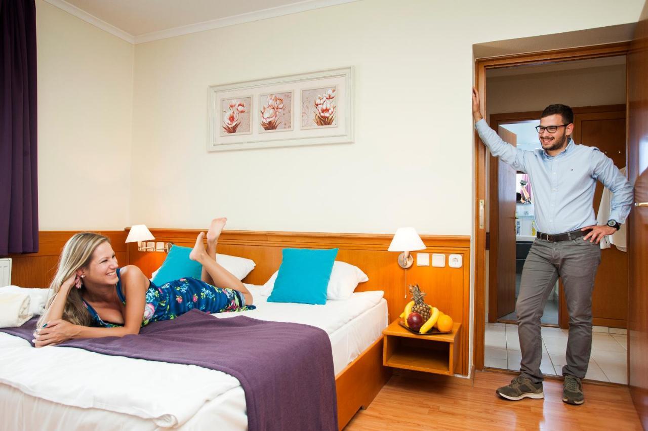 Holiday Club Apartman Hotel Heviz Exterior foto