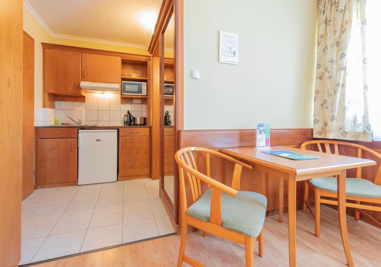 Holiday Club Apartman Hotel Heviz Exterior foto